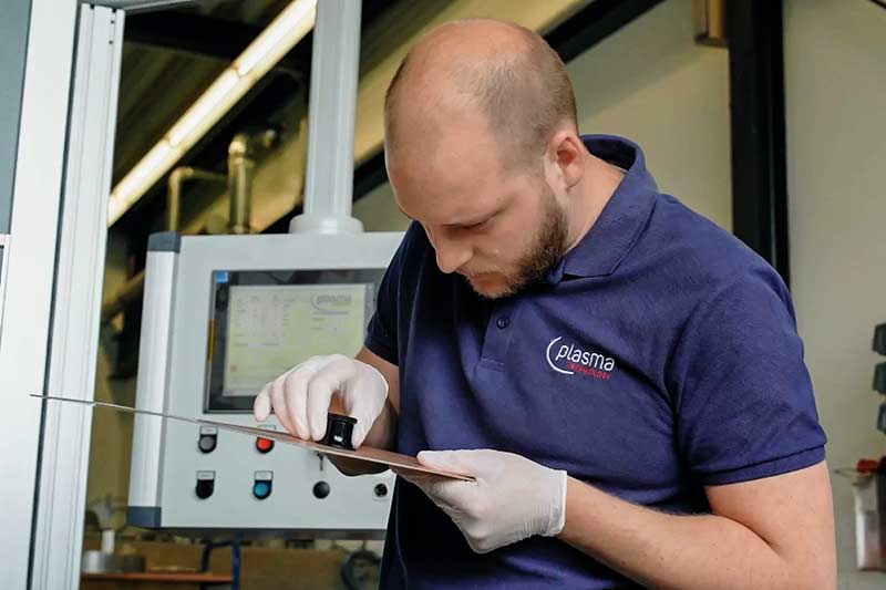 Plasmaanlagen-Konzept und Anlagenentwicklung für optimale Fertigungsabläufe in der Oberflächenmodifizierung Plasmaanlagen-Konzept und Anlagenentwicklung für optimale Fertigungsabläufe in der Oberflächenmodifizierung