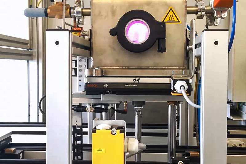 Vollautomatisierte Plasmaanlage kaufen zur In-Line-Fertigung mit Niederdruckplasmatechnik beim führenden Hersteller plasma technology
